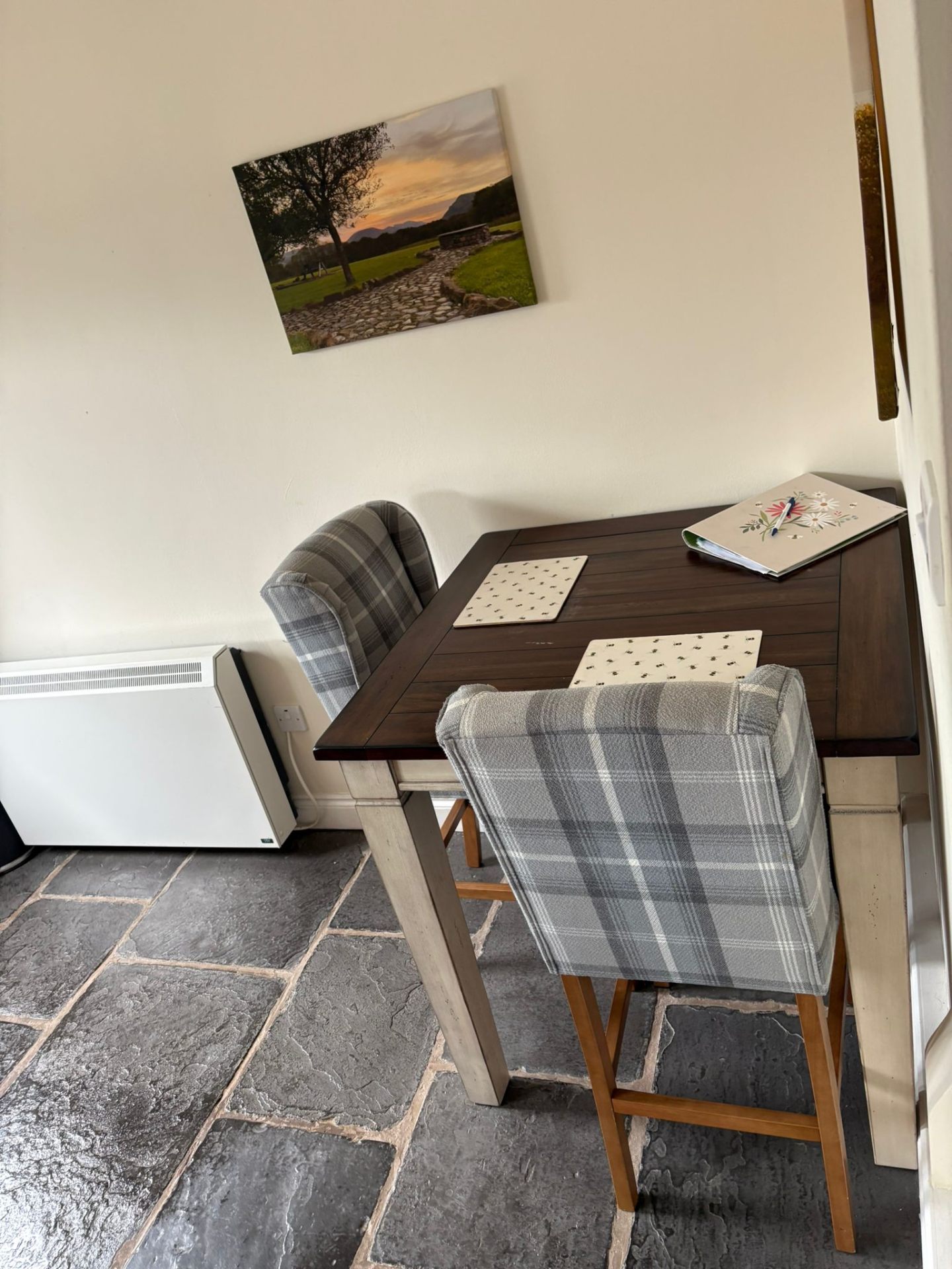 Flagstone Dining Nook